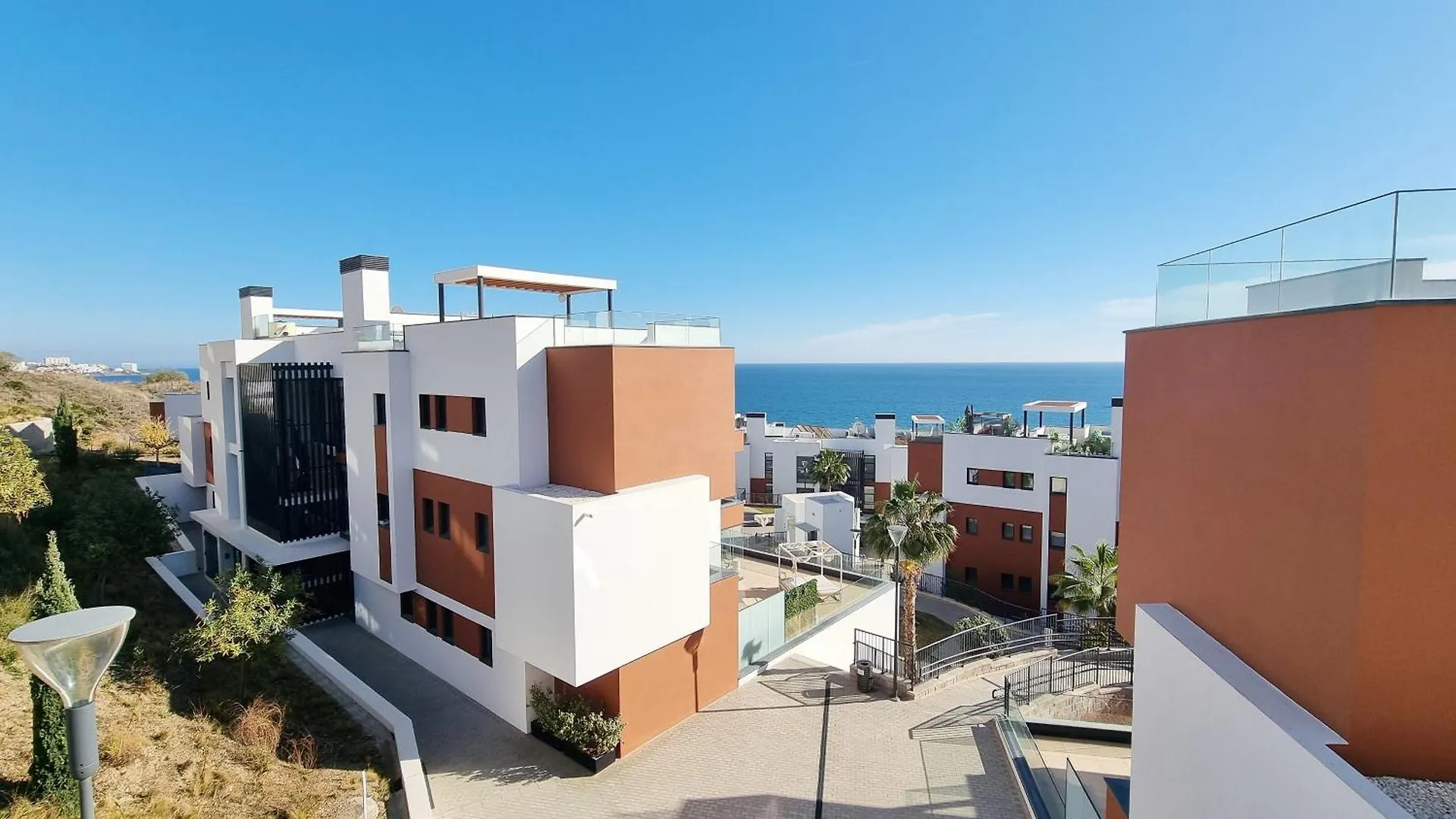Beautiful Middel Views Apartment With Pool And Gym مالقة