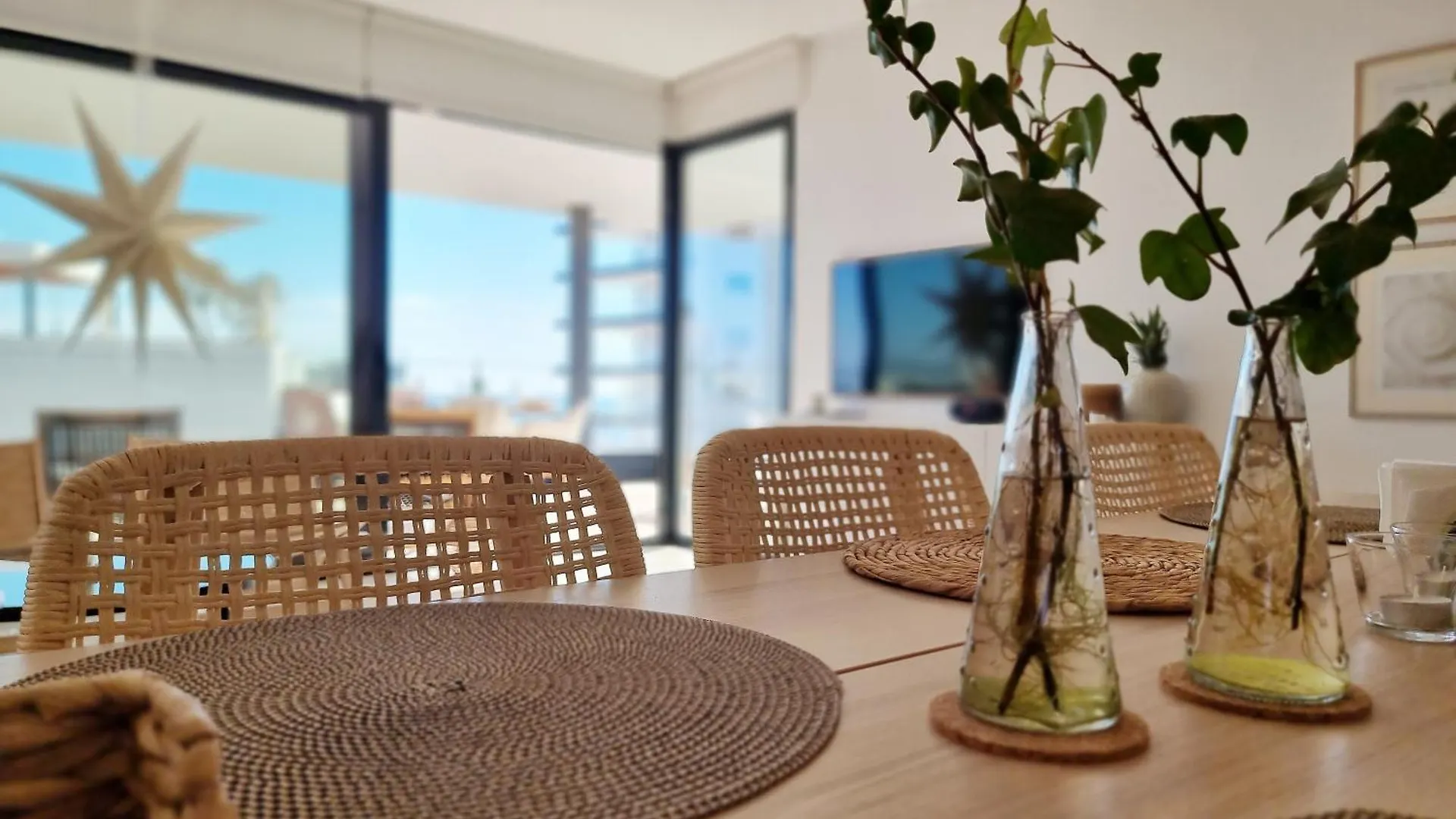 Beautiful Middel Views Apartment With Pool And Gym مالقة